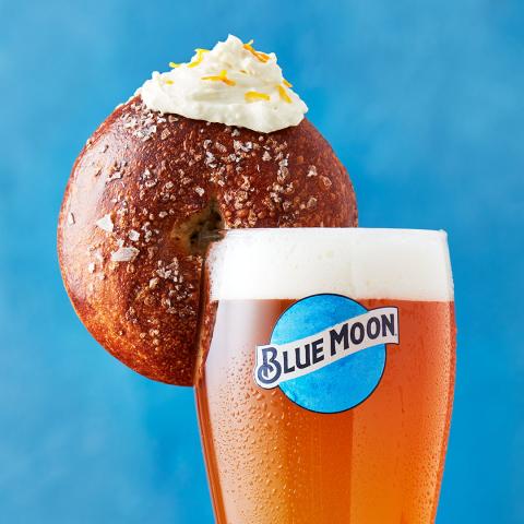 Seeing all the @popupbagels excitement online but can’t make it to NYC? We’re about to make your day brighter Canada. Introducing the Blue Moon Bagel by Pop Up Bagels; a bagel infused with Blue Moon. For a limited time it’s available to try North of the border! Visit our website for your chance to place an order and get a taste of this delicious collab. Limited quantities for online orders, with daily drops at 12PM EST until December 3rd.